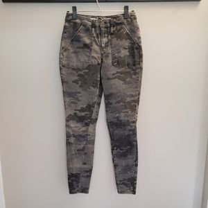 Mossimo Camo High Rise Jegging